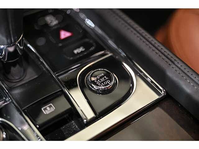 41:Bentley Mulsanne V8, Berline, Onyx, Bentley Paris Seine