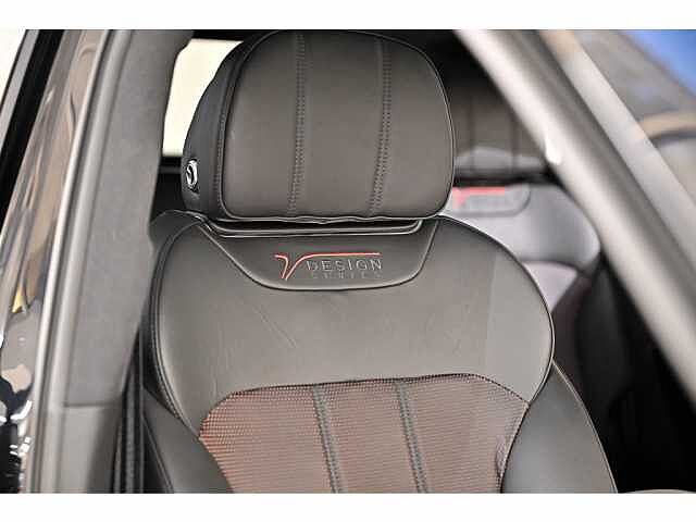 7:Bentley Bentayga V8, SUV, Onyx, Bentley Paris Seine