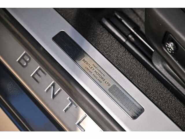 22:Bentley Continental GT V8, Coupé, Thunder, Bentley Paris Seine