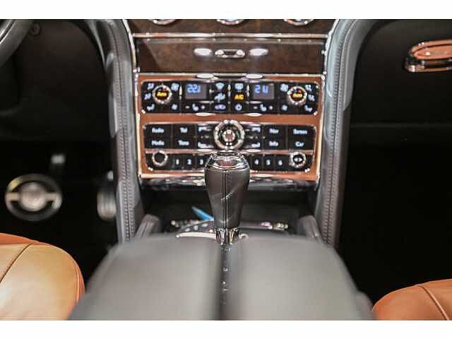 24:Bentley Mulsanne V8, Berline, Onyx, Bentley Paris Seine