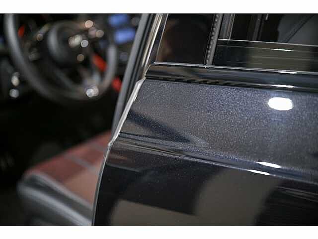 19:Bentley Bentayga V8, SUV, Onyx, Bentley Paris Seine