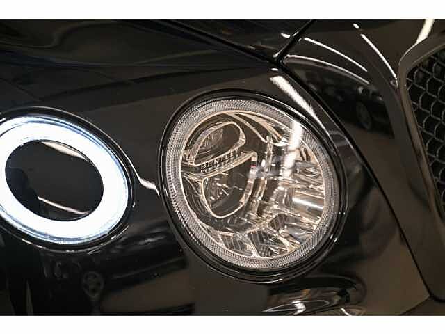 14:Bentley Bentayga V8, SUV, Onyx, Bentley Paris Seine