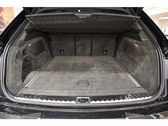 11:Bentley Bentayga V8, SUV, Onyx, Bentley Paris Seine