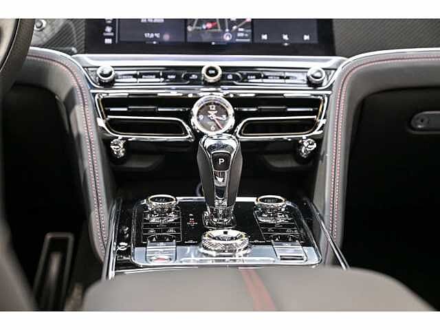 25:Bentley Flying Spur V8, Berline, Onyx, Bentley Paris Seine