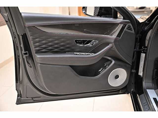 19:Bentley Flying Spur V8, Berline, Onyx, Bentley Paris Seine