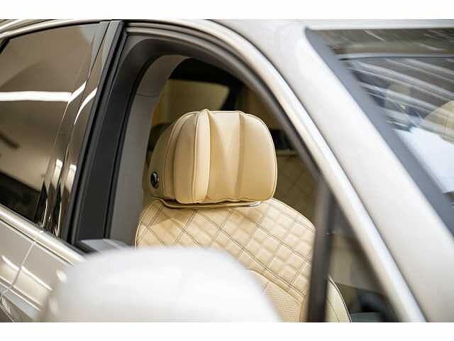 13:Bentley Bentayga First Edition V6 Hybrid, SUV, Silver Storm, Bentley Paris Seine